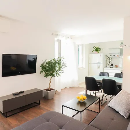 3-bedroom Penthouse Spalato