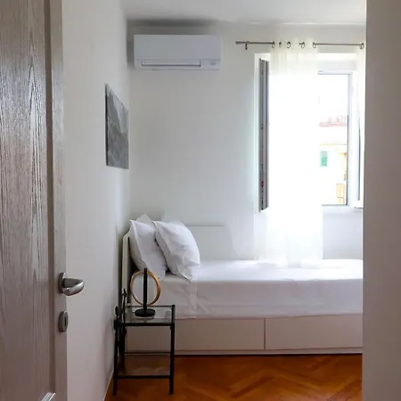 3-bedroom Penthouse Apartament Split