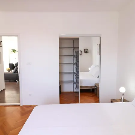 3-bedroom Penthouse Appartamento